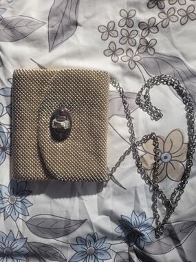 Jessica McClintock Gold Metallic Mesh Wristlet Crossbody